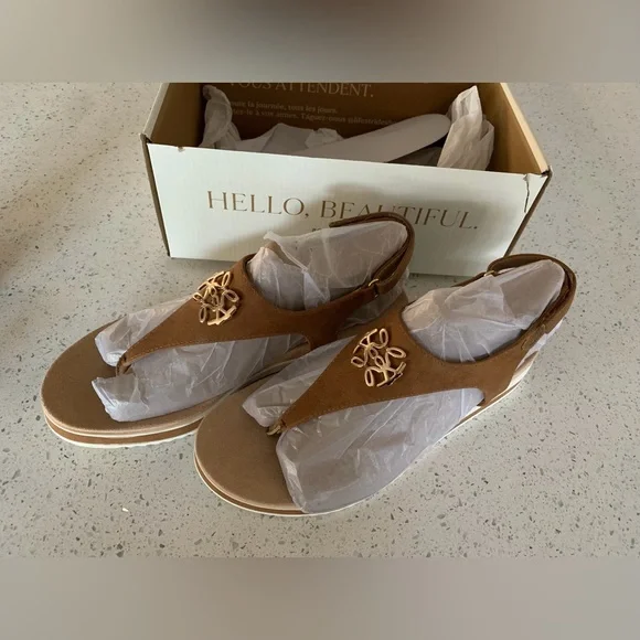 Lifestride Women’s Zeeta Thong Sandals - Picture 3 of 8